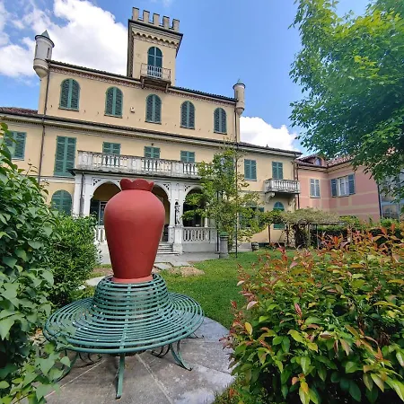 Alojamento de Acomodação e Pequeno-almoço Ferrari Asti