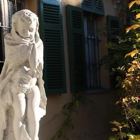 Ferrari فندق مبيت وإفطار آستي