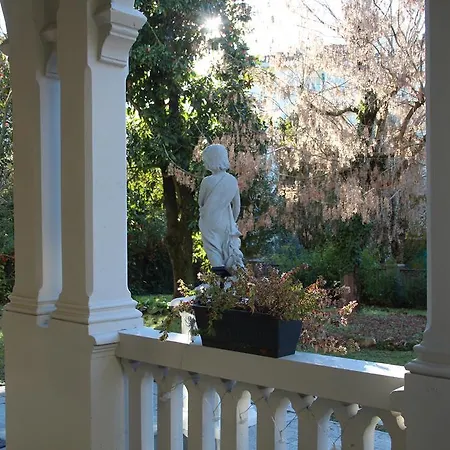 Bed & Breakfast Ferrari *