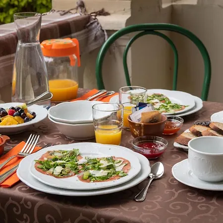 فندق مبيت وإفطار Ferrari *