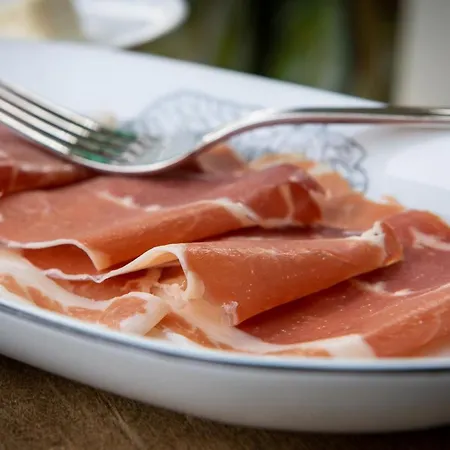 Ferrari فندق مبيت وإفطار *