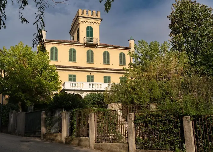 Ferrari Nocleg ze śniadaniem Asti